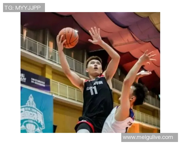 上海网球队灵活性展现出色在联赛中的表现分析与点评