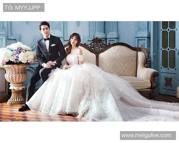 男足球明星与女明星亲密合影展现运动与时尚的完美结合 男足球明星与女明星亲密合影展现运动与时尚的完美结合